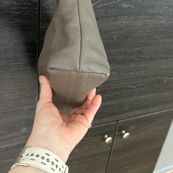 Valentina Italian Leather Taupe - Picture 5 of 16